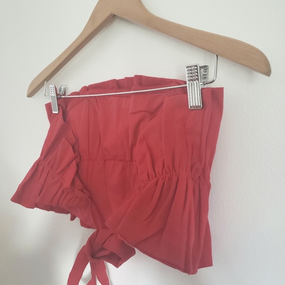 Selfie Leslie Thea Ruffle Linen Tie Back Crop Top Red Size USA Small - Picture 7 of 15